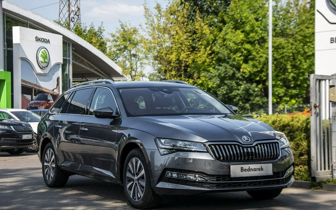 Skoda Superb cena 181700 przebieg: 5, rok produkcji 2024 z Pakość małe 326